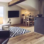 Padaster 1262 Apartment
