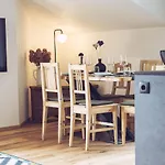 Padaster 1262 Apartment